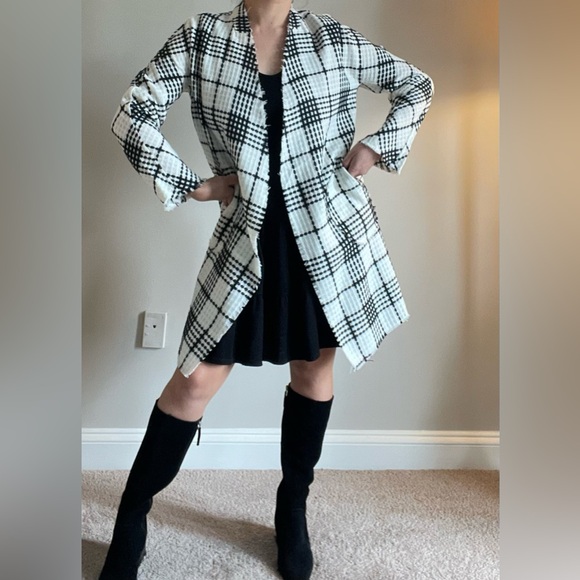 Lightweight jacket New With Tags. Never worn. Goes well with dress and leggings - Picture 3 of 9